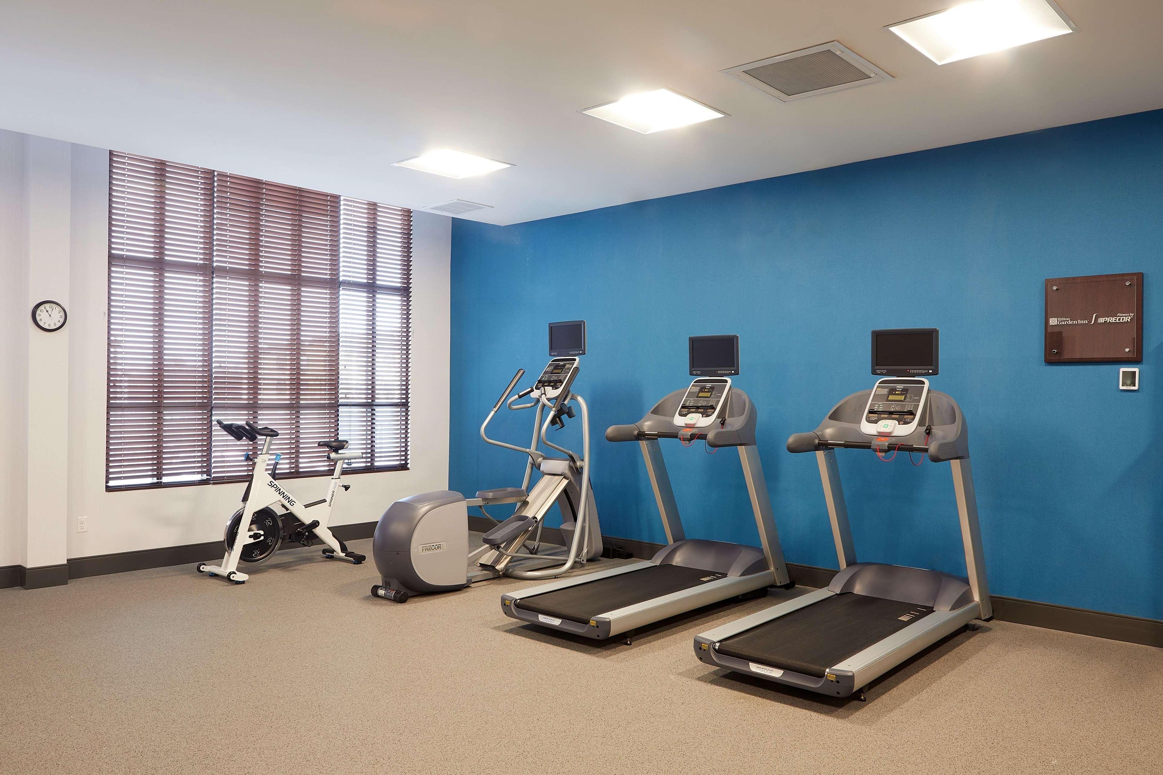 Hilton Garden Inn Elizabethtown Buitenkant foto